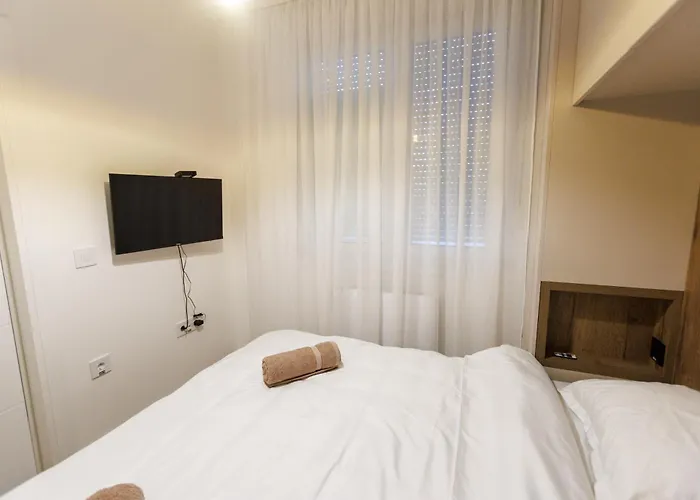 شقة Sms Gold سوبوتيتْسا