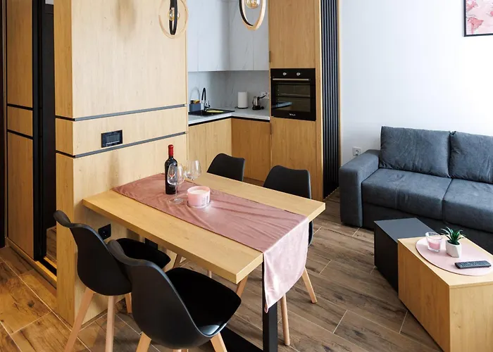 شقة Sms Gold سوبوتيتْسا